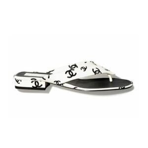 Chanel 22M White Black Printed Lambskin CC Logo Thong Flat Flip Flop Sandal 40